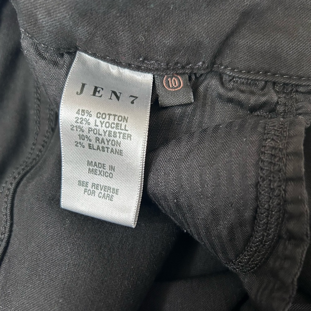 Jen 7 For All Mankind Black Slim Bootcut
Jeans Womems Size 10 - Picture 8 of 10